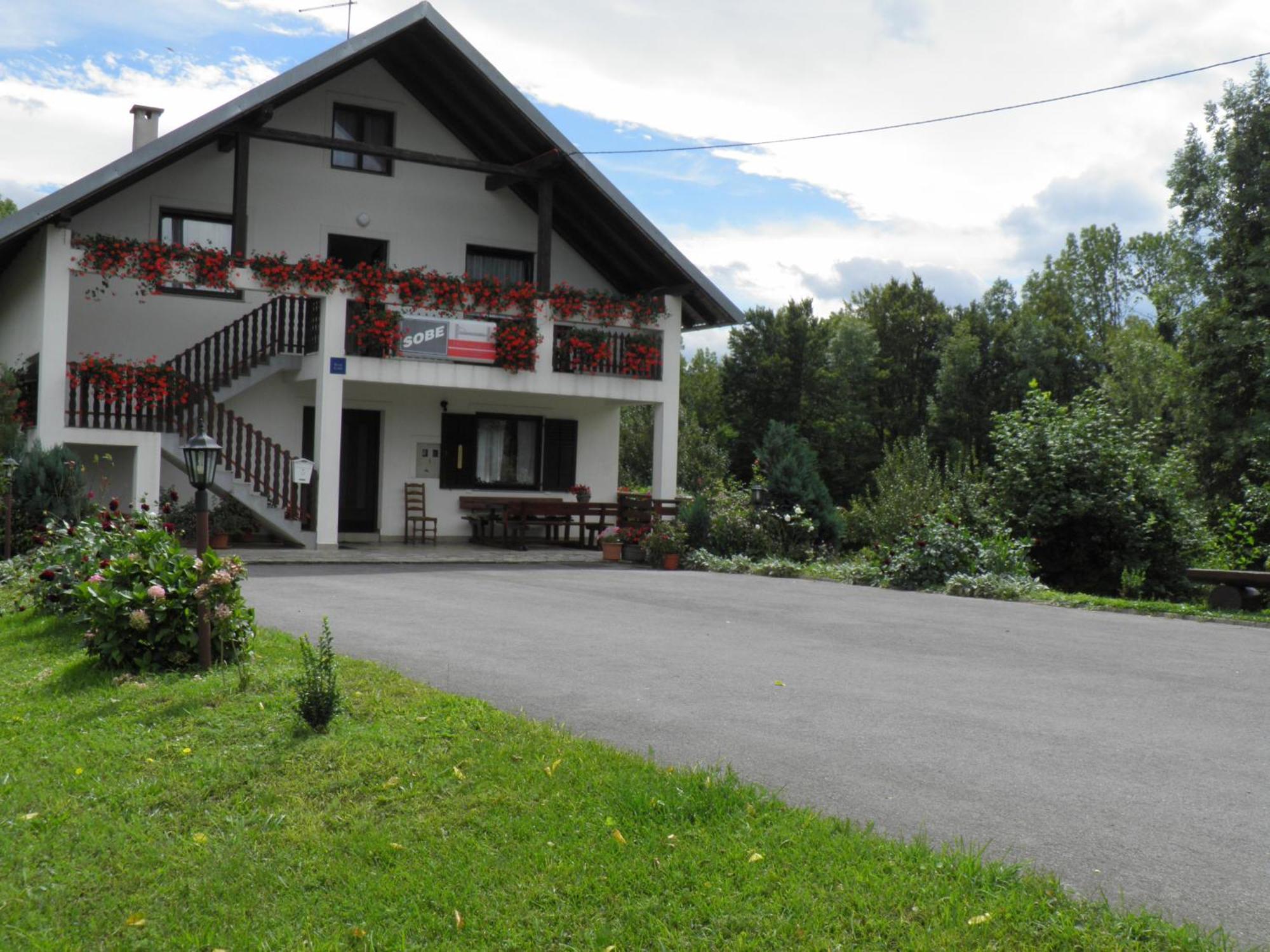 House Janja Plitvice Hotel Seliste Dreznicko Luaran gambar