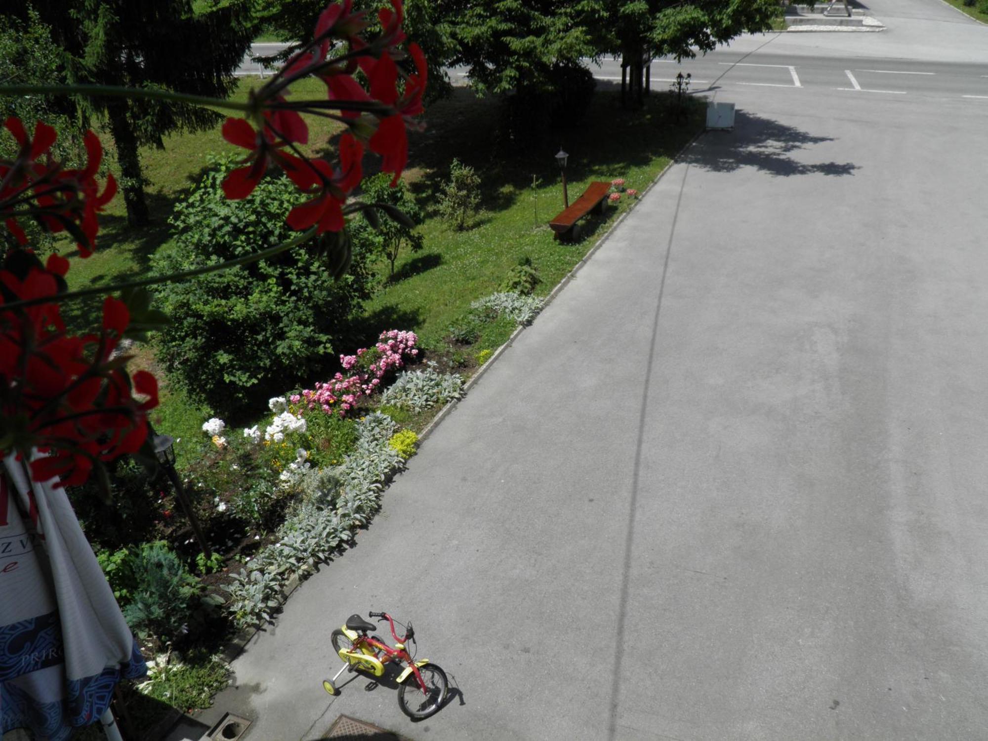 House Janja Plitvice Hotel Seliste Dreznicko Luaran gambar