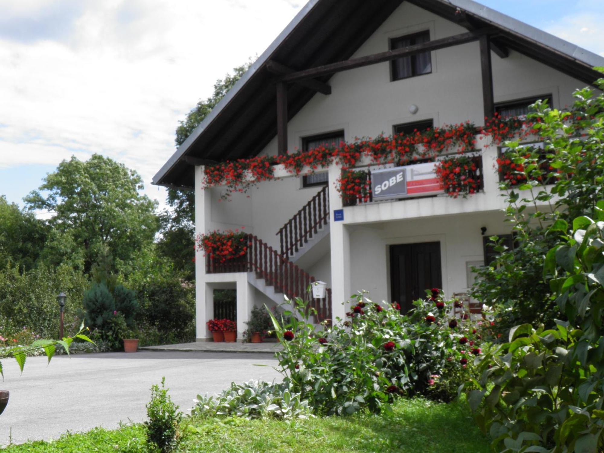House Janja Plitvice Hotel Seliste Dreznicko Luaran gambar