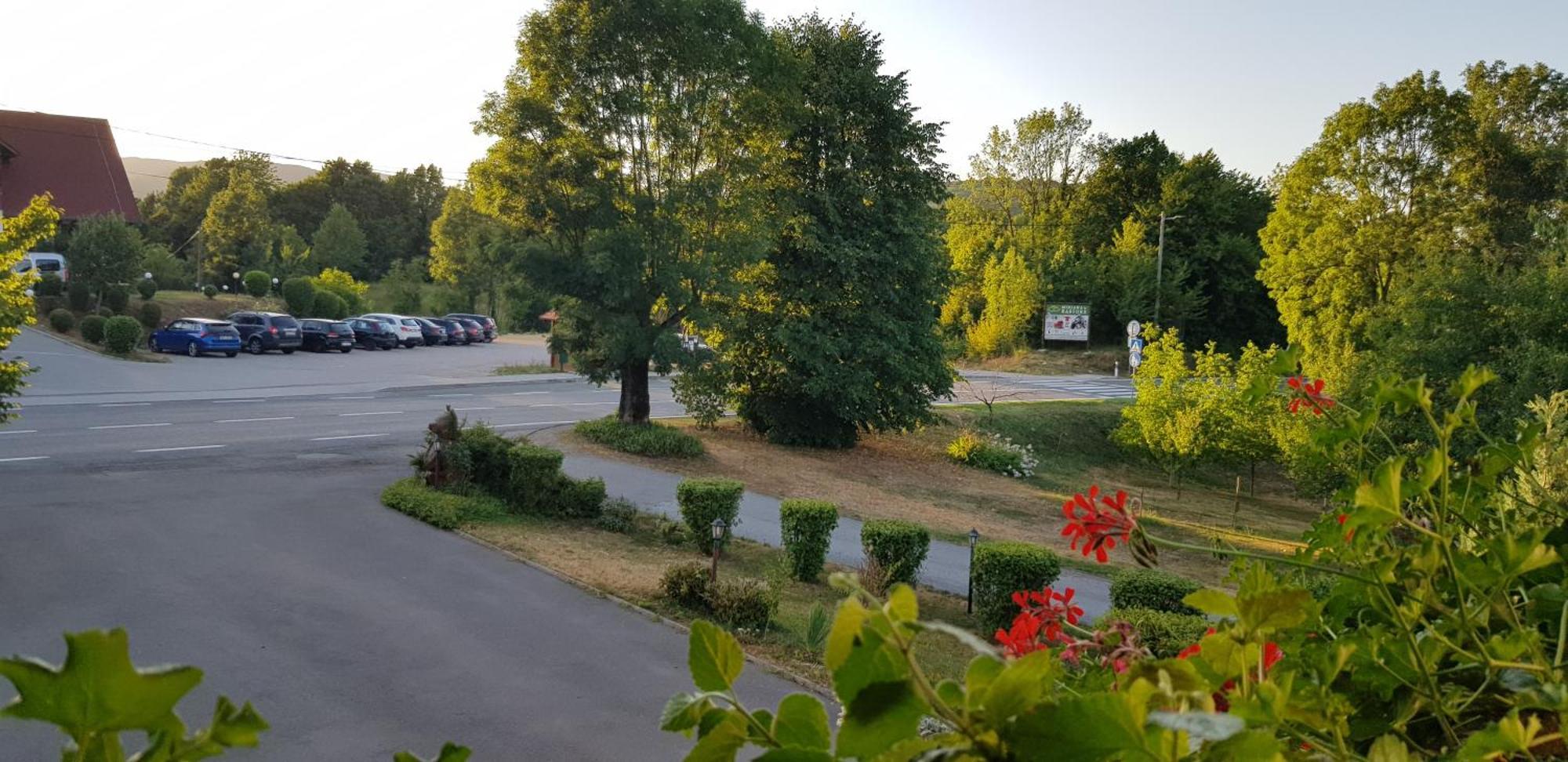 House Janja Plitvice Hotel Seliste Dreznicko Luaran gambar